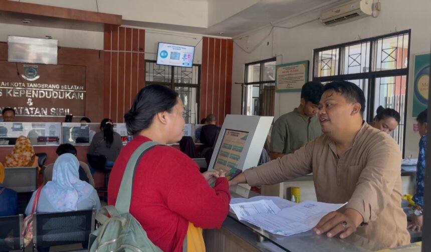 Pembuatan KTP Elektronik di Tangsel