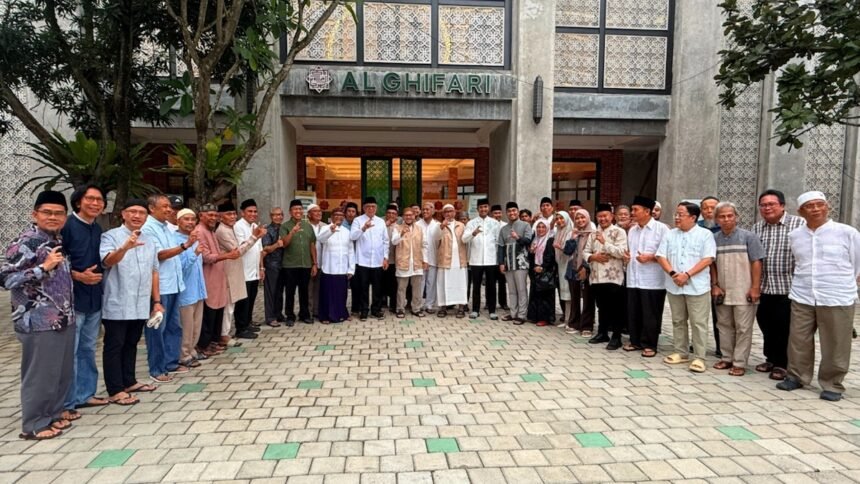 Wali Kota Tangsel Benyamin Davnie